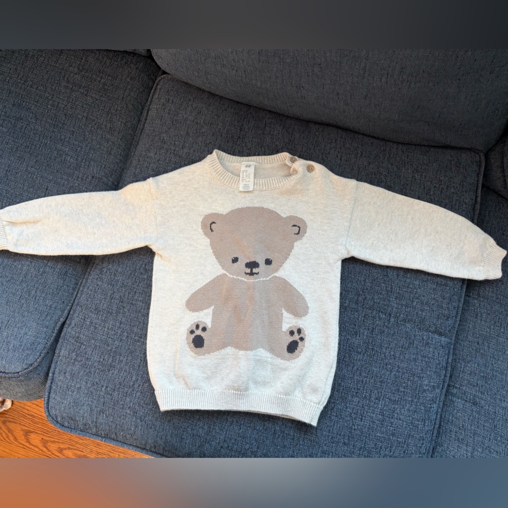 H & m Sweater